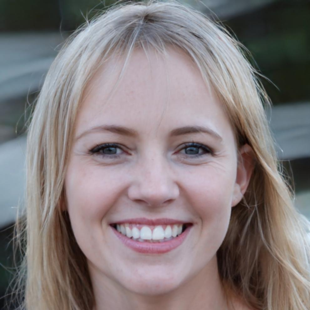 Priya Harrington, Senior Business Finance Consultant